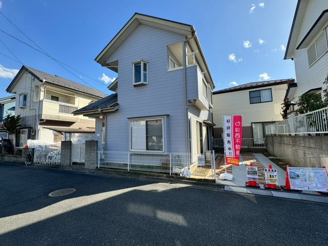 飯能市征矢町中古戸建ての前面道路含む現地写真