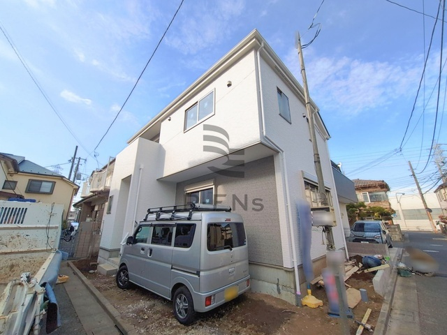 【外観】 | 練馬区大泉学園町３丁目　新築戸建て | 街並みに自然と溶け込みながら、洗練された印象を与える佇まい