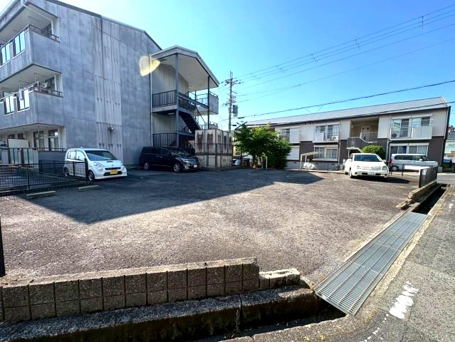 サウスタウンＦの駐車場