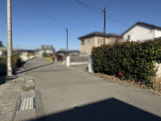 和歌山市吐前・中古戸建・54731の前面道路含む現地写真