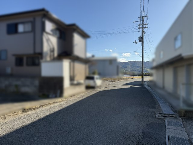 和歌山市吐前・中古戸建・54731の前面道路含む現地写真