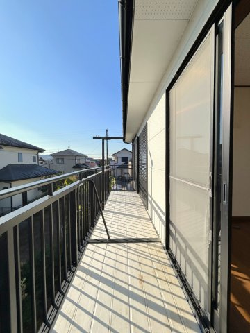 南国市大そね甲　中古一戸建てのバルコニー|陽当たりの良いバルコニー。洗濯物がよく乾き、毎日の家事も快適です
