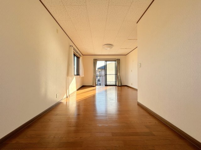 南国市大そね甲　中古一戸建ての洋室|ゆったりとした洋室で、お子さまの成長に合わせた使い方が可能です