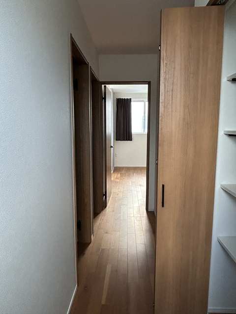 岡山市東区西大寺中2丁目のその他|2階廊下