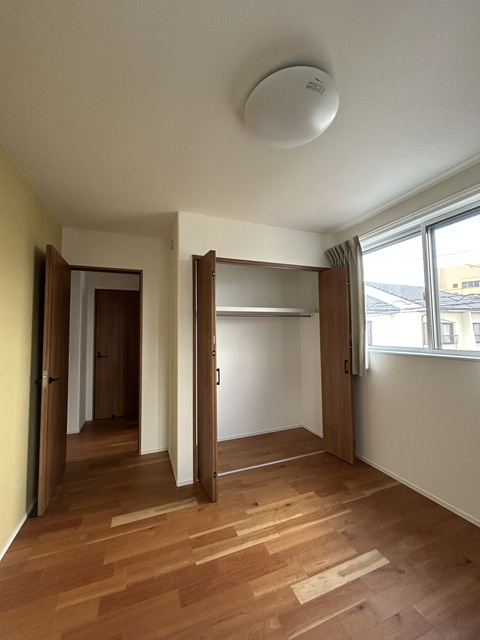 岡山市東区西大寺中2丁目の洋室|2階北側洋室