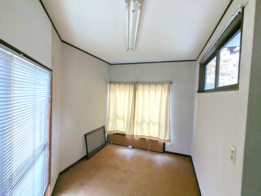 広島市東区戸坂山根３丁目　中古一戸建ての洋室