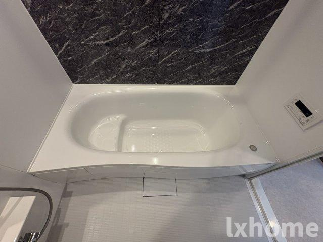 ソレイユ茨木の浴室