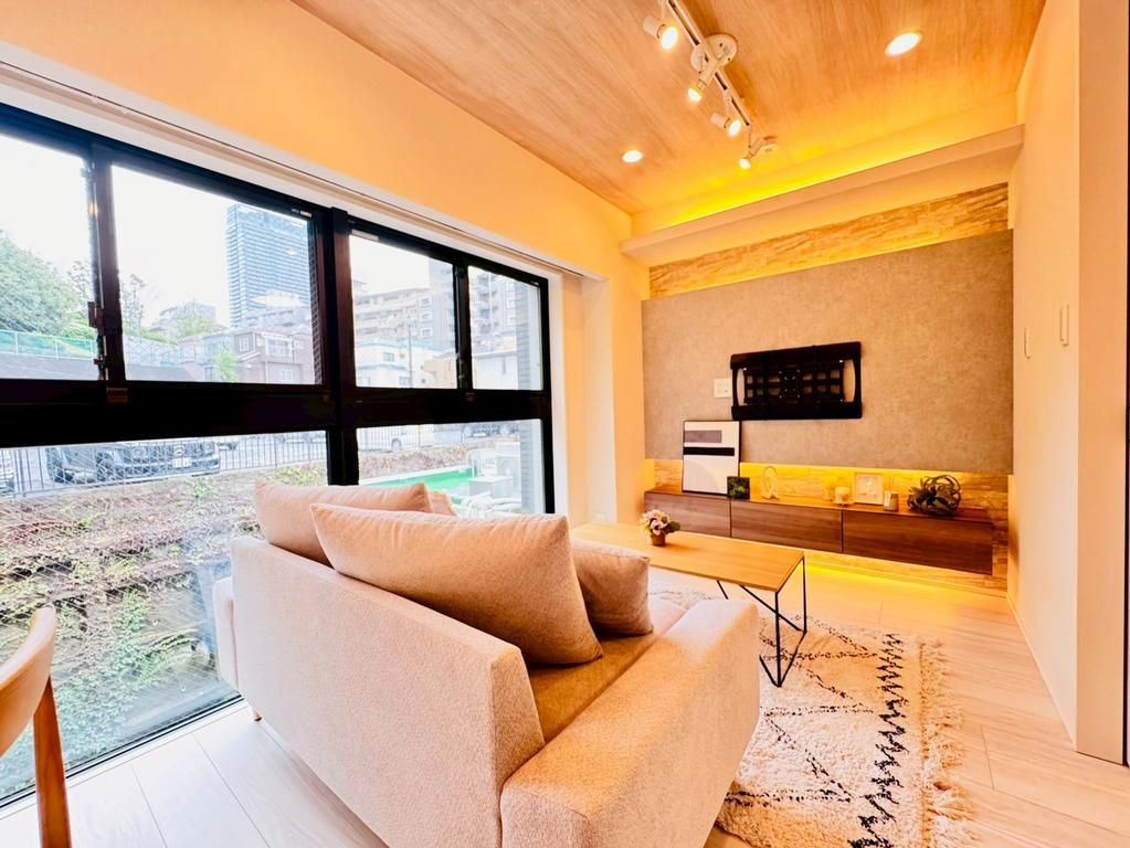 オープンレジデンシア横浜台町の居間・リビング