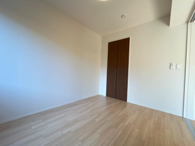 【内装】 | スペランツァ | 洋室