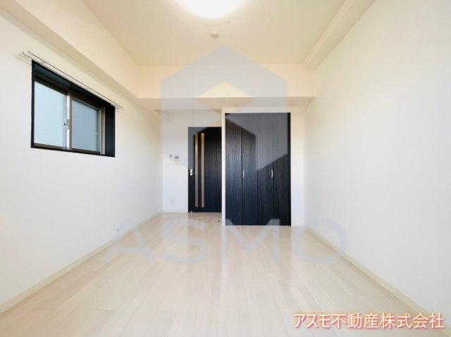 【居間・リビング】 | レグゼスタ福島Ⅱ | ※同物件　別間取り　参考写真