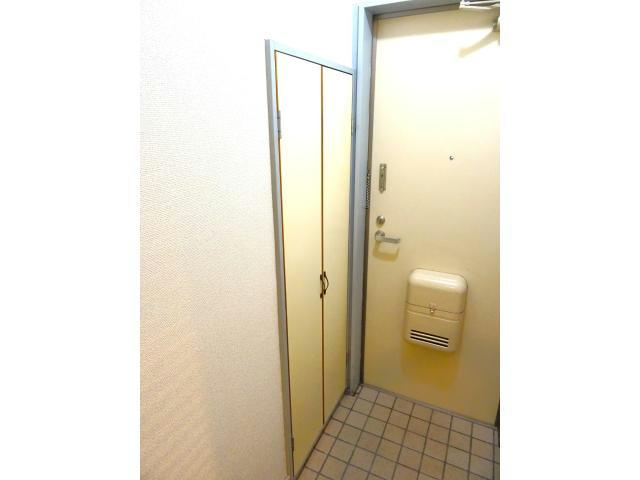 ジョリエ大野原の玄関|シューズ収納あり