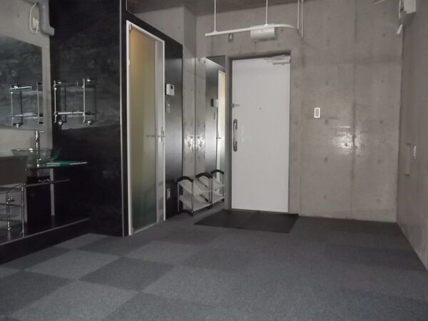 Azzurri池下の内装