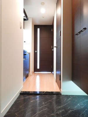 【玄関】 | レオンコンフォート本町東