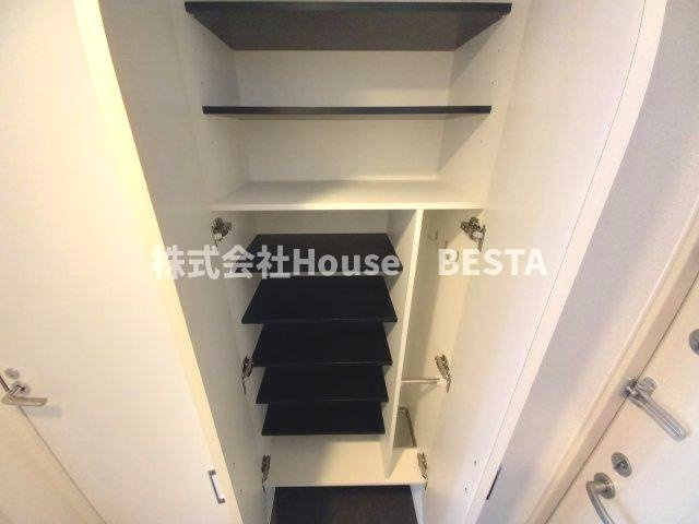 GENOVIA神戸新開地駅前の収納