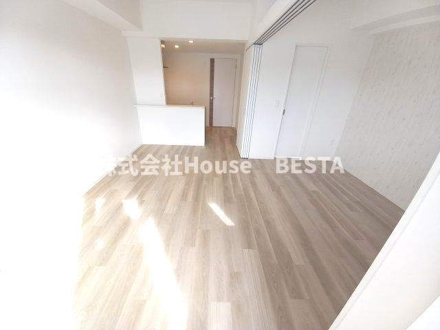 GENOVIA神戸新開地駅前の洋室