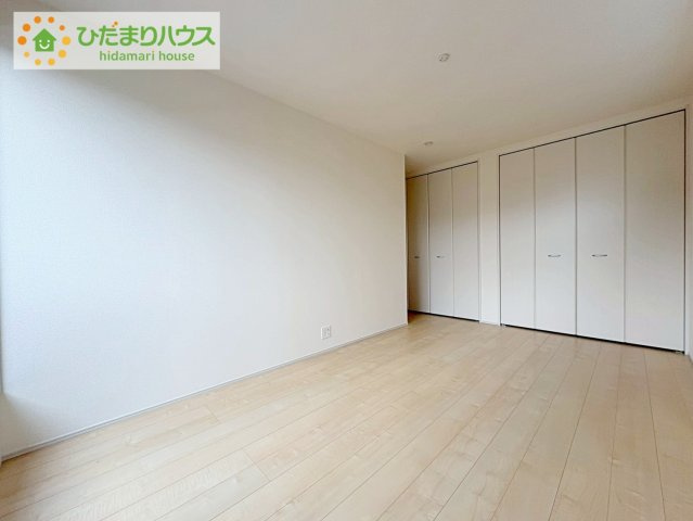 ひたちなか田彦10期　新築戸建　2号棟の寝室|大きなベッドを置いても余裕の広さの主寝室♪♪