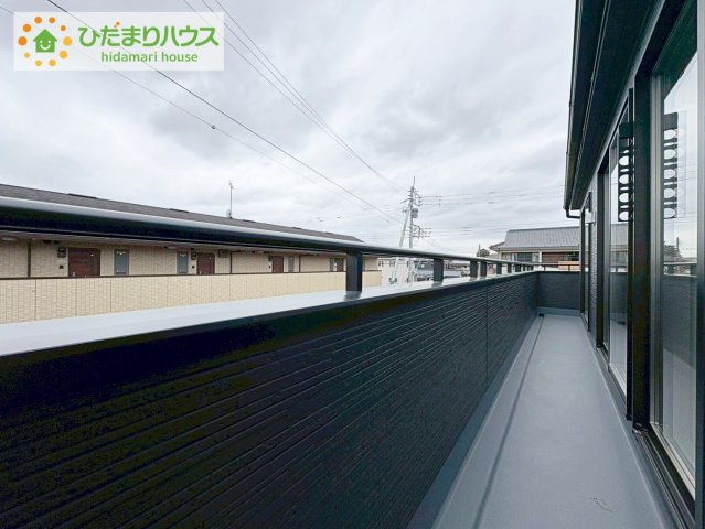 ひたちなか田彦10期　新築戸建　2号棟のバルコニー|バルコニーはあなただけの花火会場。色とりどりの花火が夜空を彩ります。