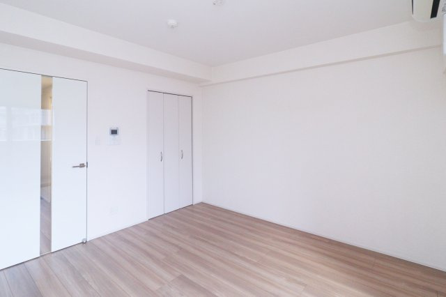 サヴォイブロンズガーデニア　4階の居間・リビング|別号室です。現状優先になります。