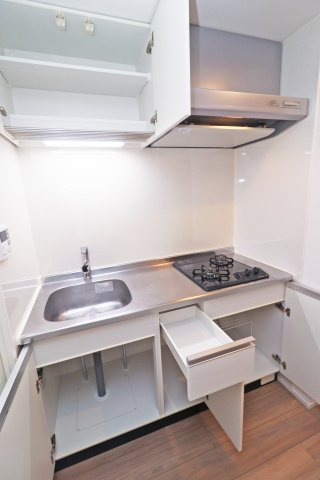 サヴォイブロンズガーデニア　4階のキッチン|別号室です。現状優先になります。