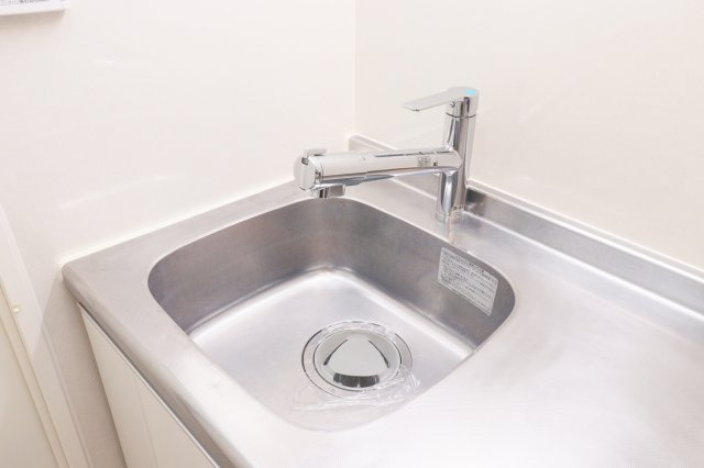 サヴォイブロンズガーデニア　4階のキッチン|別号室です。現状優先になります。