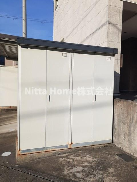 メゾンカンタービレのその他共用部分|外部トランクは無料で使用OK◎