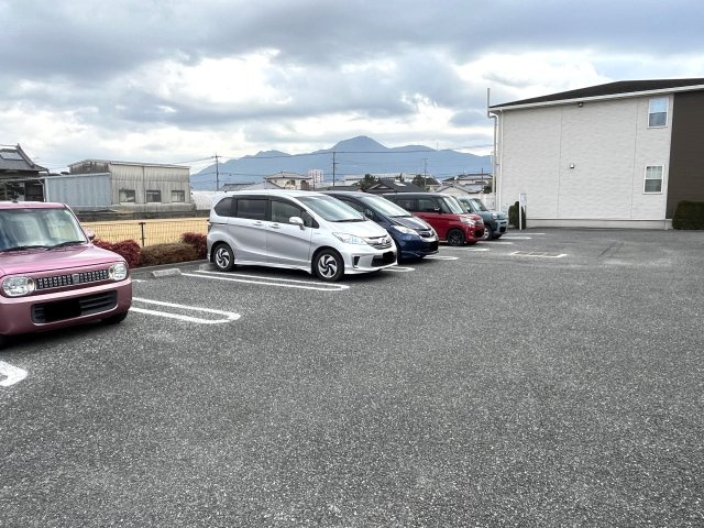 エターナルコート　Ａの駐車場