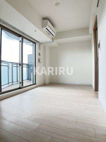 ワールドアイ大阪城EASTアドバンスの居間・リビング