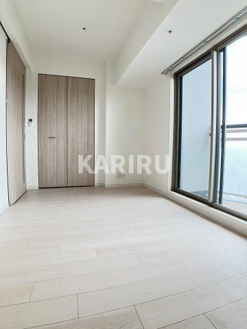 ワールドアイ大阪城EASTアドバンスの居間・リビング