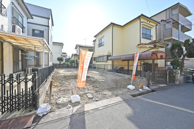 伊丹市瑞穂町3丁目│建築条件無し売土地の外観|小中学校、保育園、買物施設が徒歩10分圏内で子育て世代におすすめの立地です。