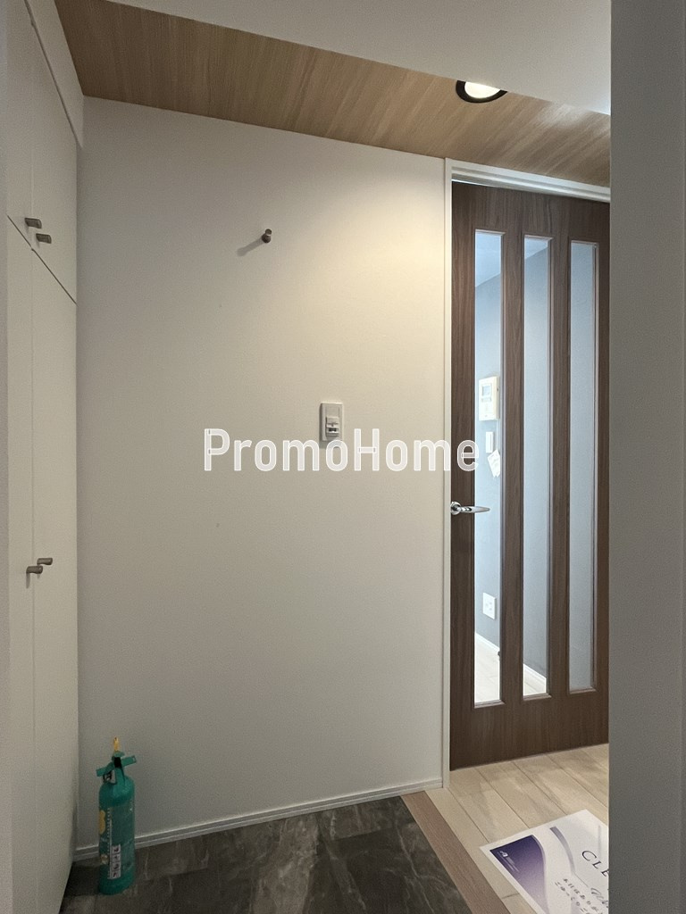 レジディア秋葉原の玄関