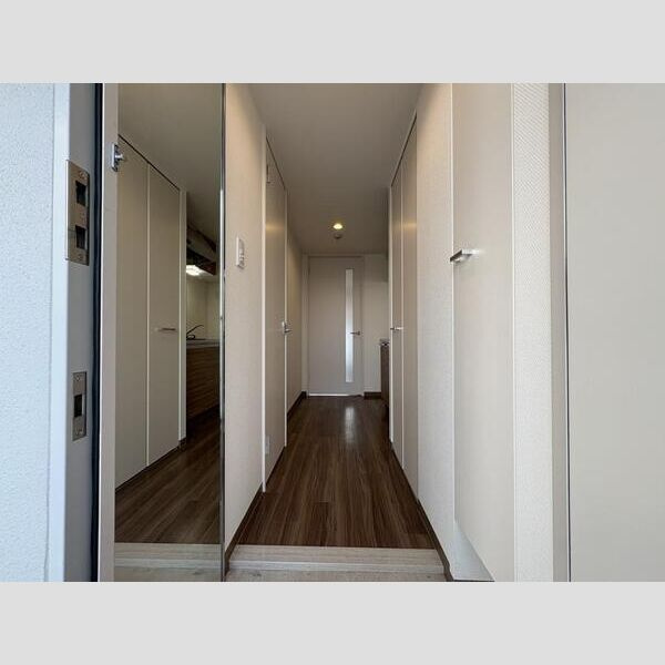 セイワパレス東三国駅前の玄関