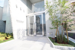 セイワパレス東三国駅前のエントランス