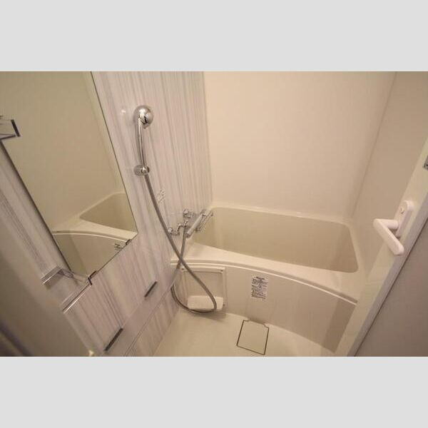 セイワパレス東三国駅前の浴室