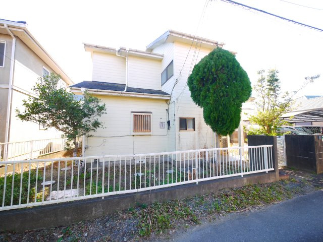 大網白里市細草　中古戸建の外観|敷地約375坪 平成18年12月築４LDK平屋オール電化+平成2年7月築４DK+倉庫 ドックラン可能