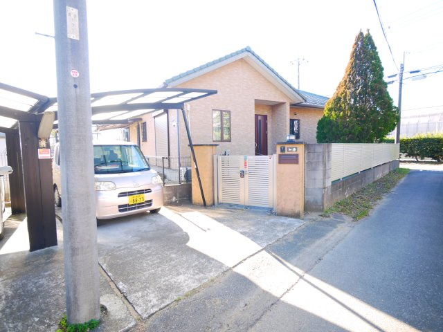 大網白里市細草　中古戸建の外観|敷地約375坪 平成18年12月築４LDK平屋オール電化+平成2年7月築４DK+倉庫 ドックラン可能