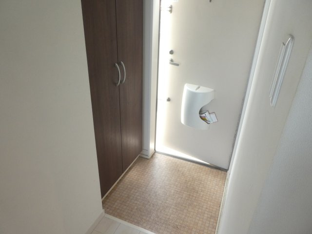 【玄関】 | ハイツウエスト | ※写真は同物件別部屋です
