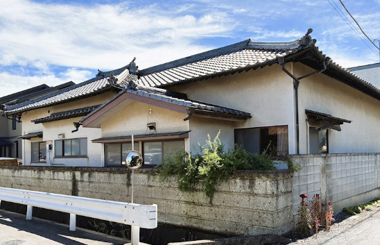 玉村町五料　中古1380の前面道路含む現地写真