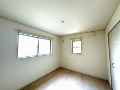 【洋室】 | ポートエレン | ※参考写真※洋室6帖☆玄関から入って正面にある角部屋二面採光のお部屋です♪ベッドを置いて寝室にするのもオススメです☆