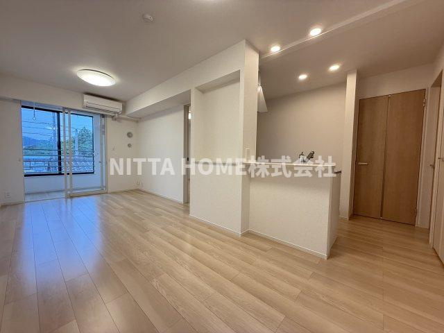 マーベラスコウベの居間・リビング|照明器具もあります◆