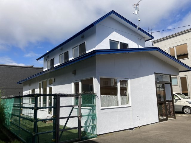 「広々5LDKが500万円！駐車4台可＆小学校徒歩4分の好立地でゆとりある暮らしを」