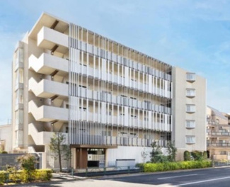 【外観】 | 鉄筋コンクリート造のがっちりとした建物。