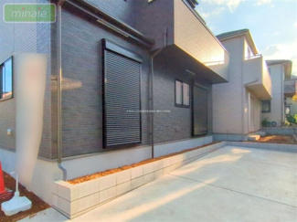 【駐車場】 | 小学校5分　中学校10分　保育園3分　三山3　A号棟 | 現地