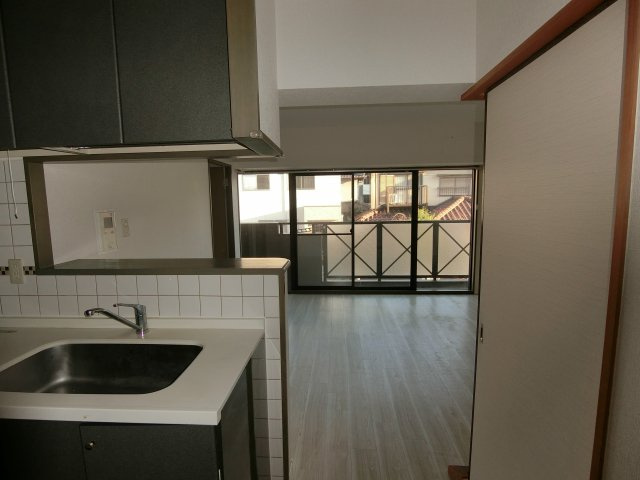 アーサー大橋南エクシオのキッチン|コンパクトなキッチンで掃除もラクラク