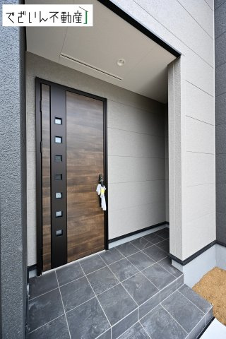 【玄関】 | Livele Garden.S加須市多門寺　新築住宅 | ≪6号棟≫
現地(2026年5月撮影)