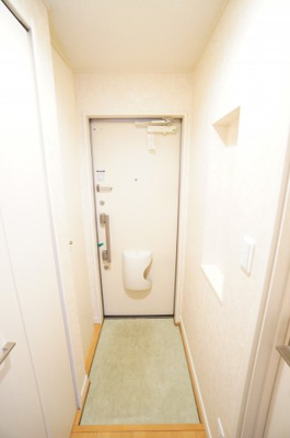 【玄関】 | クレール・シャンブル | ※同物件・同タイプの写真です。