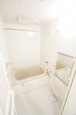 【浴室】 | クレール・シャンブル | ※同物件・同タイプの写真です。