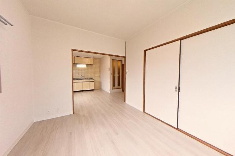 恒心ハイツの洋室