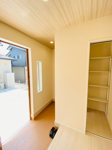 リーブルガーデン／東区榎町第六／２号棟の玄関
