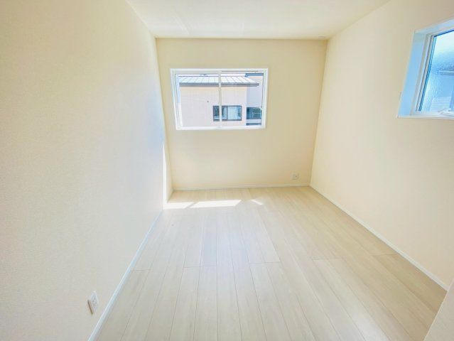 リーブルガーデン／東区榎町第六／２号棟の洋室