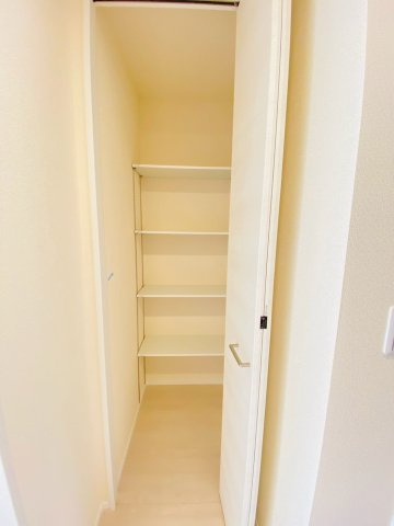 リーブルガーデン／東区榎町第六／２号棟の収納